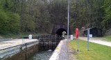 De eerste tunnel in het Canal des Ardennes die we tegenkomen. 