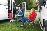 Aangekomen in Svanshall, een camperplekje aan de haven. Eten!