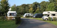 De camperplaats tegenover de camping in Gross Reken.