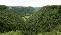 Het uitzicht, vanaf het plateau, op Ladoye-sur-Seille en Blois-sur-Seille.