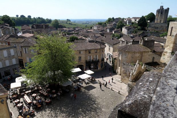 Saint Émilion: uitzicht over het lager gelegen centrum.