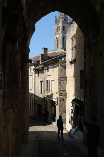 Saint Émilion: doorkijkje.