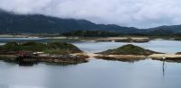 Uitzicht over de baai tijdens het zoeken naar de geocache...