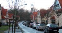 Mijnkolonie Teutoburgia bij Herne (Essen). Op de achtergrond de oude schachtbok, een lifttoren.