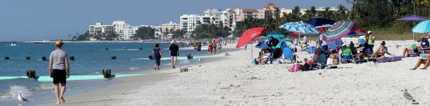 Het strand van Naples aan de Golf van Mexico.