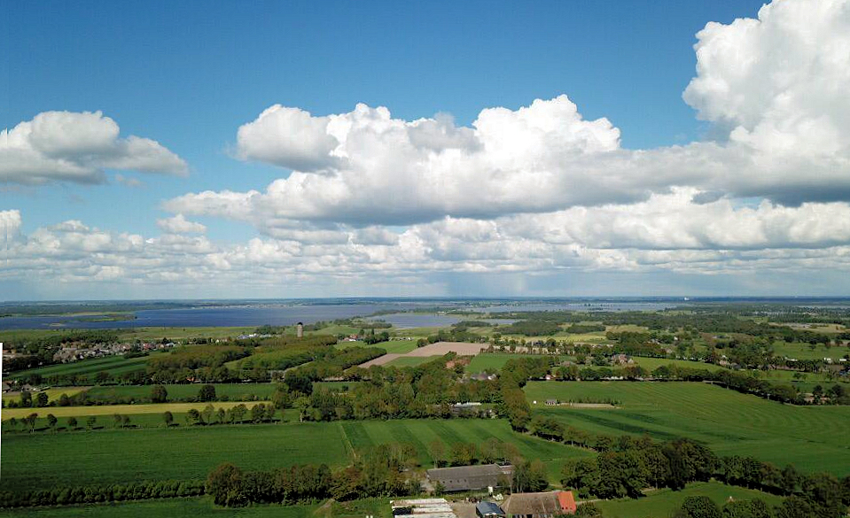 Een blik vanuit de drone over het Zwarte Meer.