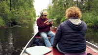 Femma aan het peilen in de 2-meterband