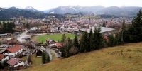 Vanaf de geocache heb je een mooi uitzicht over Oberstdorf.