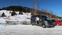 Koffie drinken aan de piste in Unterjoch.