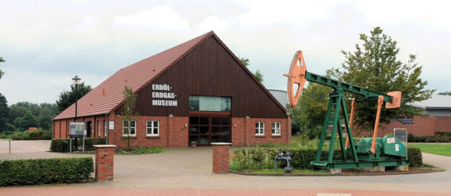 Het Aardolie- en Aardgas Museum.