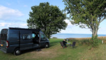 Camping aan zee mét schitterend uitzicht.