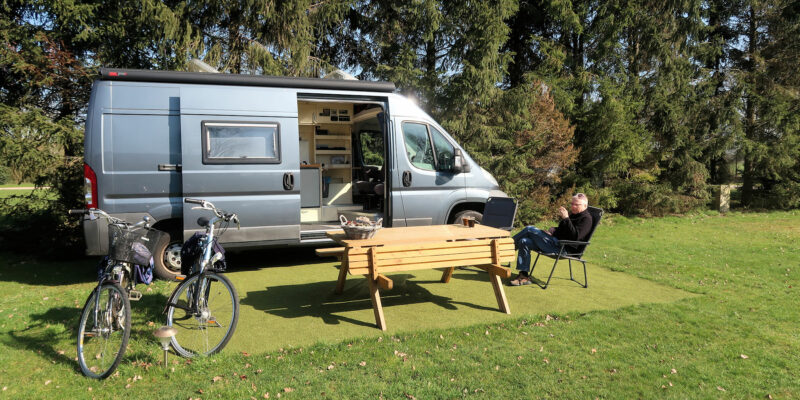 Geïnstalleerd op de camping, tijd voor koffie!