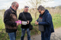 Geocache gevonden met leuke travelbugs erin.