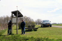 Een geocache bij een oorlogsmonument.