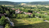 Uitzicht over het dorpje Villars Fontaine en omgeving.