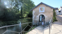 De lavoir, van buiten gezien.