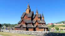De staafkerk van Heddal uit begin 1200.