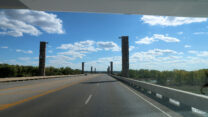 De brug over de Missouri.