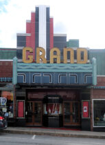 Het "Grand Theatre" uit 1938, in de typische art deco-stijl.