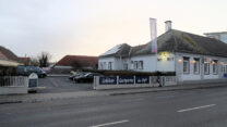 Rechts restaurant Der Stadt Wirt, links achteraan ons plekje.