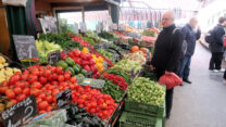 Ook op de Naschmarkt: allerlei soorten groenten waaronder soorten die je bij ons niet (meer) ziet.