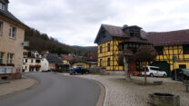 In het dorpje Schwartzburg.