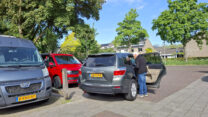 Peter (en Lidy) brengen ons weg in hun grote Toyota Highlander.