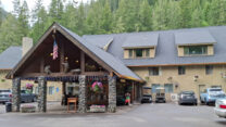 De entree van Belknaps Hotsprings Resort.